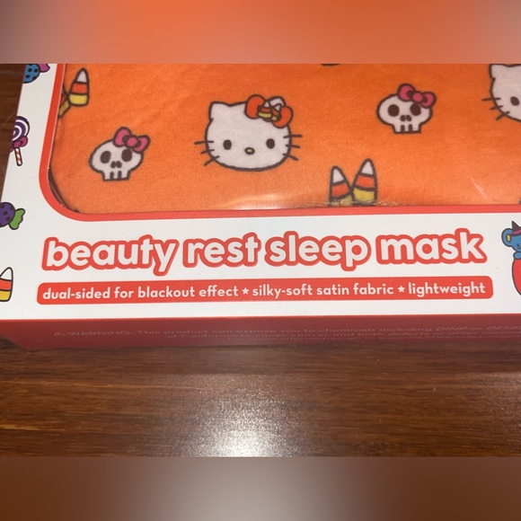 Sanrio Hello Kitty Halloween Limited Edition Eye Mask NIB NWT NEW - Picture 3 of 3